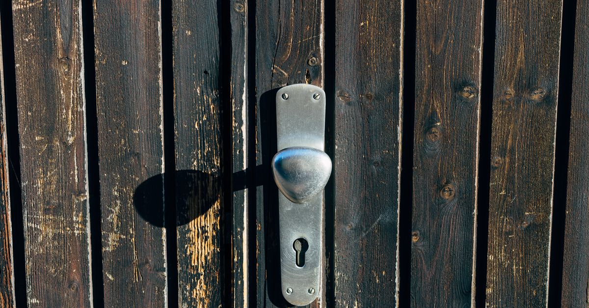 What Proof Do I Need to Show a Locksmith Before They Unlock My Door? — Woodbridge NJ Locksmith